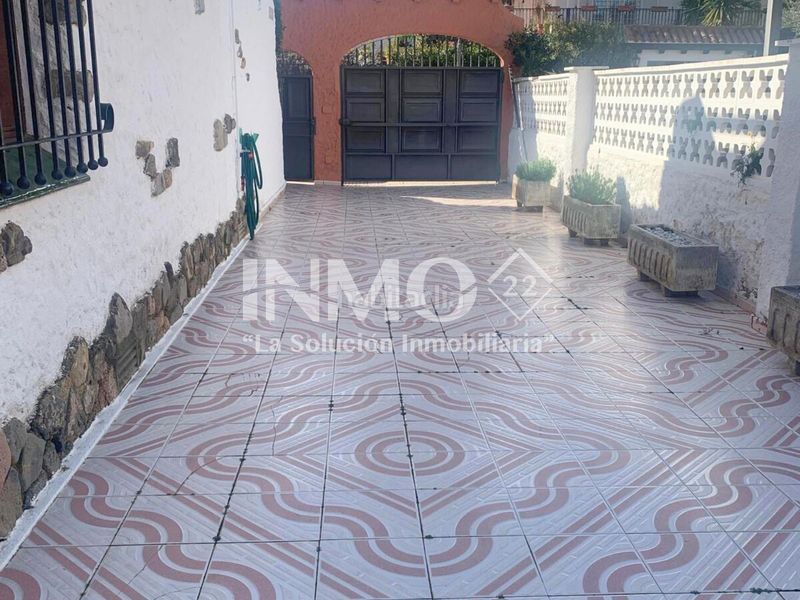 Foto 93507029-a3d6-44e2-8dc6-cc29bd08a49f. Casa amb xemeneia calefacció aparcament piscina a Cambrils