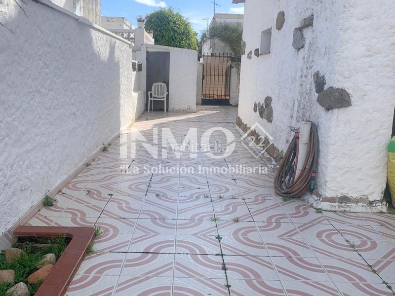 Foto a6f880d7-210e-4aae-b226-645e5d64082a. Casa amb xemeneia calefacció aparcament piscina a Cambrils