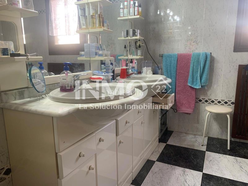 Foto a7b279a7-cd13-4978-8f2c-aca217bfe45f. Casa amb xemeneia calefacció aparcament piscina a Cambrils