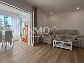 Appartement  Carrer estel. Piso completamente reformado en primera linia de mar en la llosa
