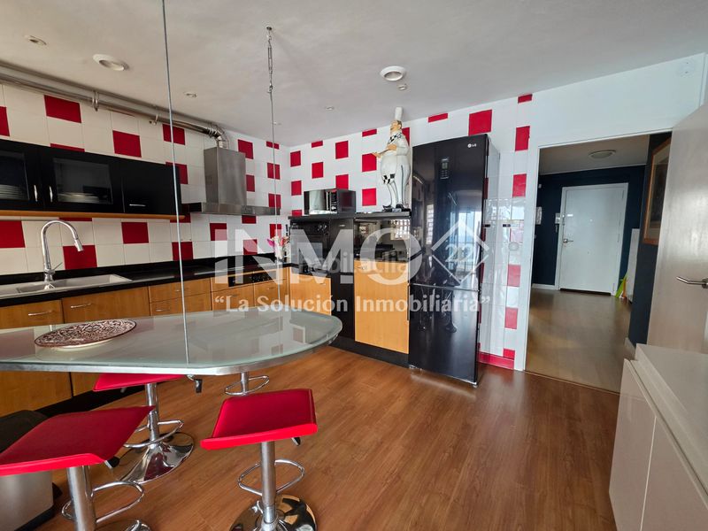 Foto 4d41a012-2287-4cc2-b904-e350daf1712b. Apartament amb aparcament a pla de maset - cap de Salou Salou