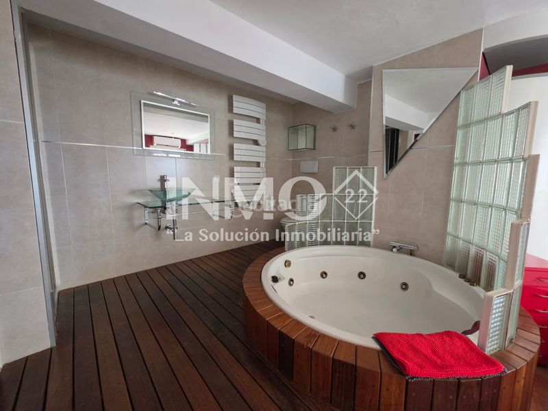 Foto ee55e765-5a16-451c-86eb-b3428dce6e09. Apartament amb aparcament a pla de maset - cap de Salou Salou