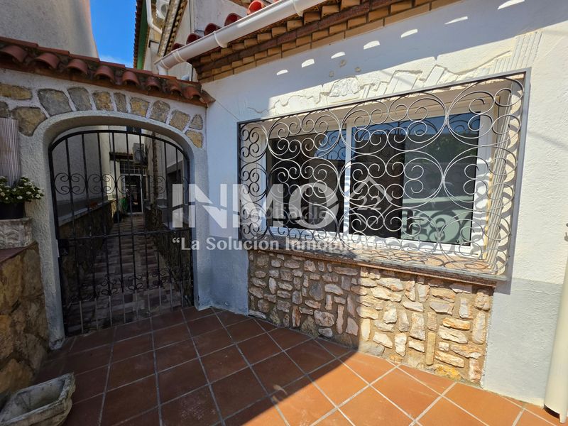 Foto f0742500-cbdd-440c-a42c-88b192cab792. Casa a Centre Miami Platja