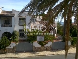 Casa  Carrer de l'havanera. Edificio plurifamilial de tres viviendas en mont-roig bahia cerc