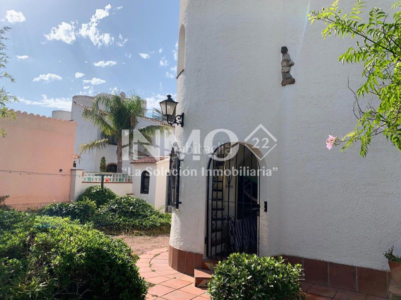 Foto 55ec6ee1-ce0f-4d2e-ac59-64777823ac47. Casa amb xemeneia aparcament a Platja de Mont-roig Mont-roig del Camp