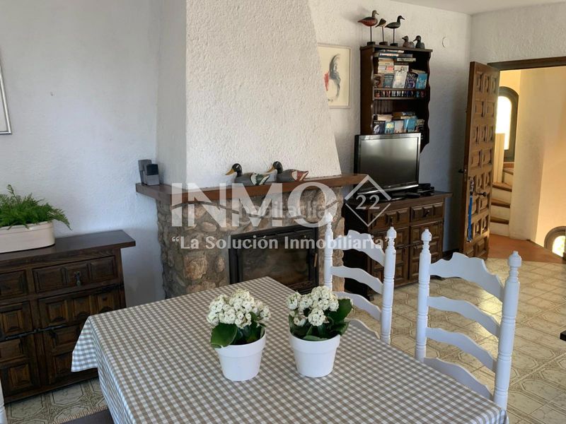 Foto a5662e7d-bbf0-4be5-8c8f-c283bcbd513c. Casa amb xemeneia aparcament a Platja de Mont-roig Mont-roig del Camp