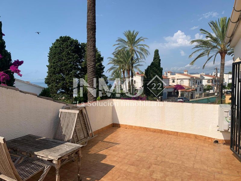 Foto d19b4054-7dcf-4e53-a6f6-e173f1ac6cf1. Casa amb xemeneia aparcament a Platja de Mont-roig Mont-roig del Camp
