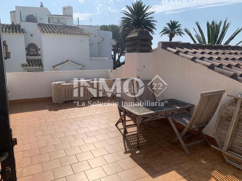 Foto ec00dc13-2369-4b29-9999-6d71a626bdb1. Casa amb xemeneia aparcament a Platja de Mont-roig Mont-roig del Camp