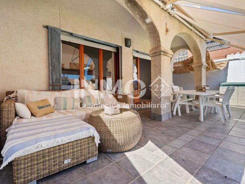 Foto 37b69e9a-0c56-4b63-9ff0-a842fb6fc6d8. Casa aparellada amb calefacció aparcament piscina a Cambrils