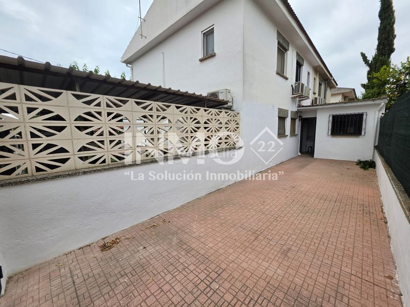 Foto ef9e38ff-55ba-4f14-b4cf-5f93773b60bc. Casa adossada amb aparcament a Cambrils platja Cambrils