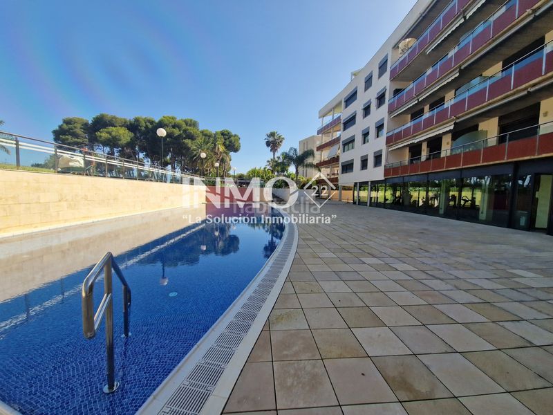 Foto 04ec0a10-7f9b-4423-954d-6e62c1b6cbce. Casa adossada amb calefacció aparcament piscina a Cambrils