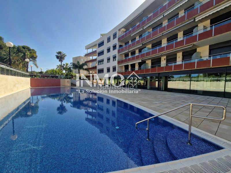 Foto 6e472864-f984-4956-becb-c9a177ae50bf. Casa adossada amb calefacció aparcament piscina a Cambrils