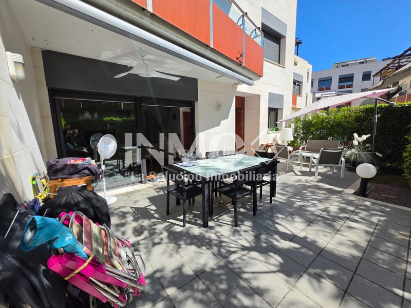 Foto c0b486c1-c59e-4c3e-9bc7-3f1dc879a0f6. Casa adossada amb calefacció aparcament piscina a Cambrils