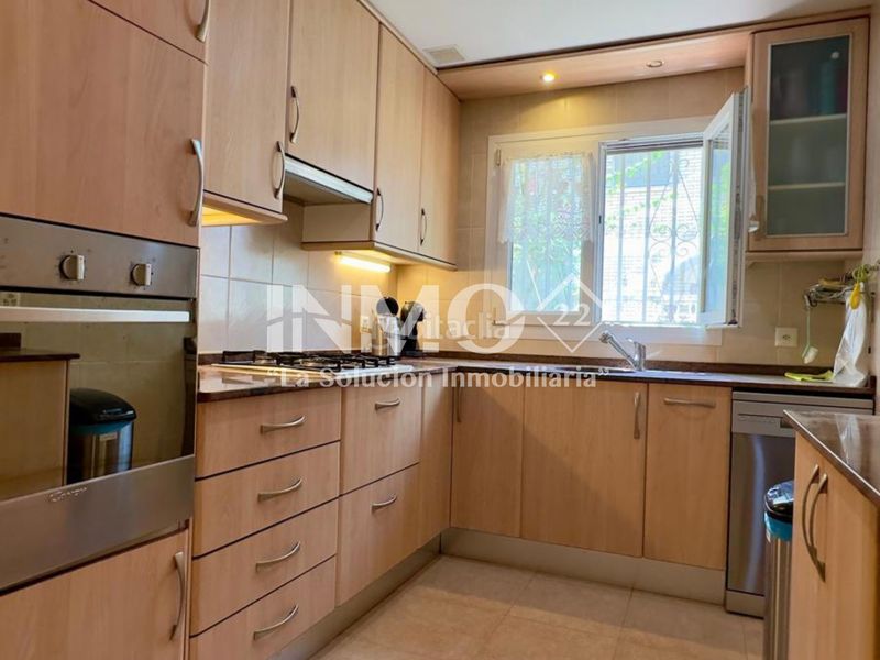 Foto ff5a26a0-53fe-4641-a2f2-d0aa144e0233. Casa adossada amb xemeneia aparcament a mar Cambrils Cambrils