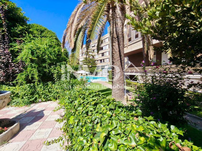 Foto 2543d00b-6038-4104-8c71-7ff6bf225076. Apartament amb aparcament piscina a Mar i Camp - Platja dels Capellans Salou
