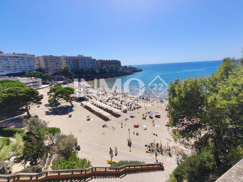 Foto b7c6704f-3e04-4970-8c78-685d40346352. Apartament amb aparcament piscina a Mar i Camp - Platja dels Capellans Salou