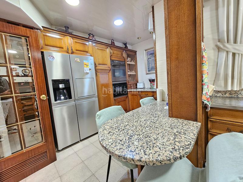 Foto 30c500ae-b88d-4ef1-ace7-ae30d3ea72f7. Pis amb calefacció a La Florida Hospitalet de Llobregat (L´)