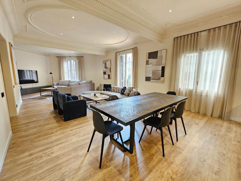 Foto d23463cc-3331-49b1-896d-0c835f7363e5. Miete etagenwohnung mit heizung in Dreta de l´Eixample Barcelona