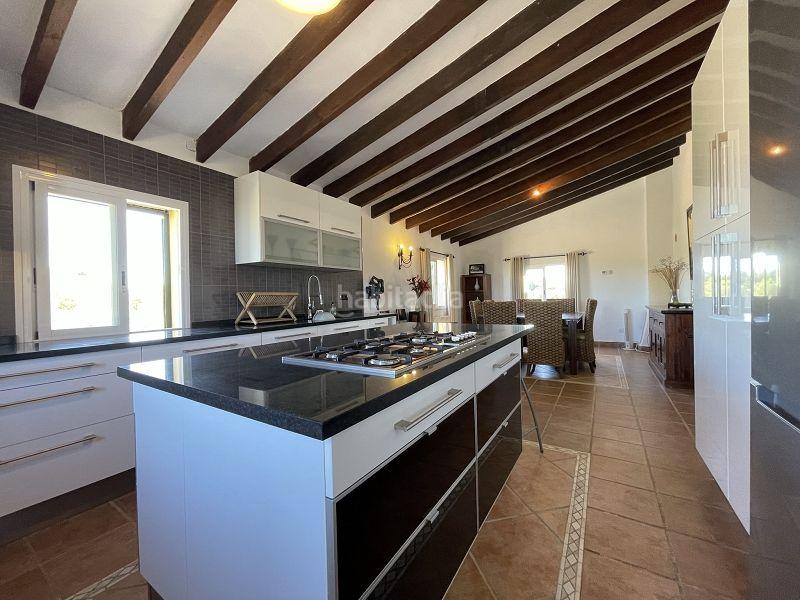 Foto 33cbbad9-a9fb-4585-bd8d-d107b8df86c1. Masia amb calefacció piscina a Llucmajor interior Llucmajor