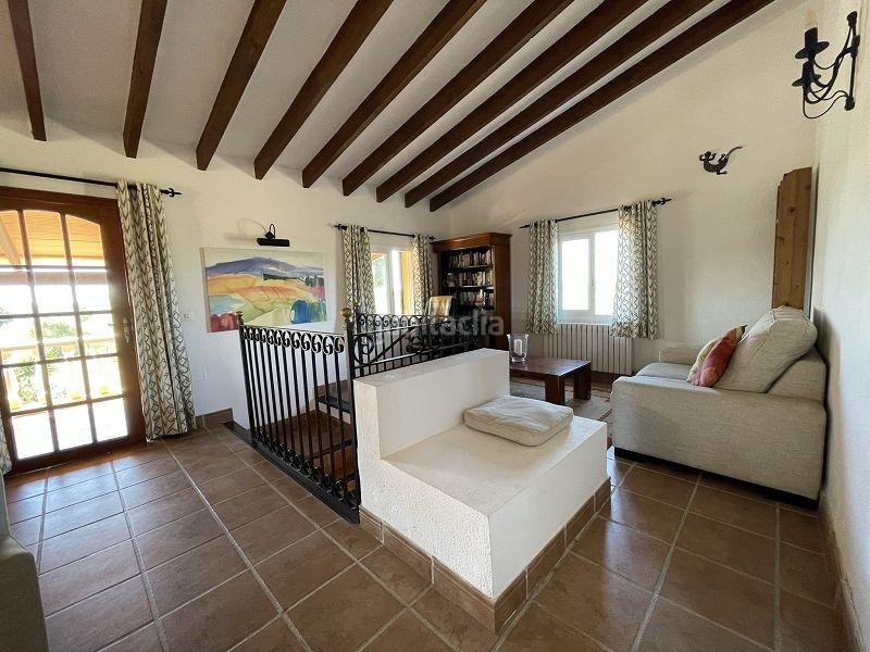 Foto 7cf4dc92-f28a-4f58-85da-99f8309352ae. Masia amb calefacció piscina a Llucmajor interior Llucmajor