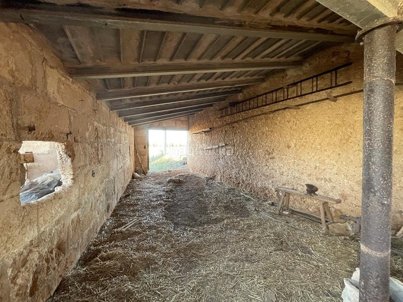 Foto 9ab94335-25b7-4af7-91bf-55d872be590b. Masia amb aparcament a Campos