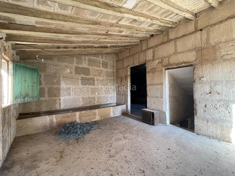 Foto e71f38b5-7bed-46a2-ba73-2d69c4f00a0d. Masia amb aparcament a Campos