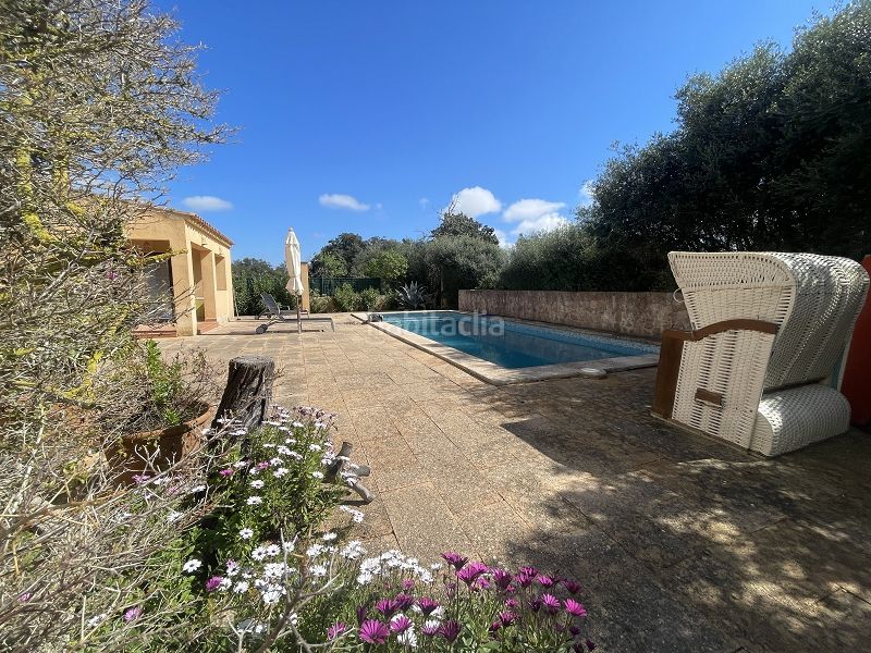 Foto a8bc30c4-9b3f-4aae-ac70-90949957c6ff. Chalet with fireplace heating parking pool in Porreres
