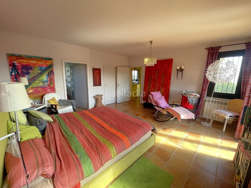 Foto b100994f-3d74-4927-80f3-fb57e9af2cbd. Chalet with fireplace heating parking pool in Porreres