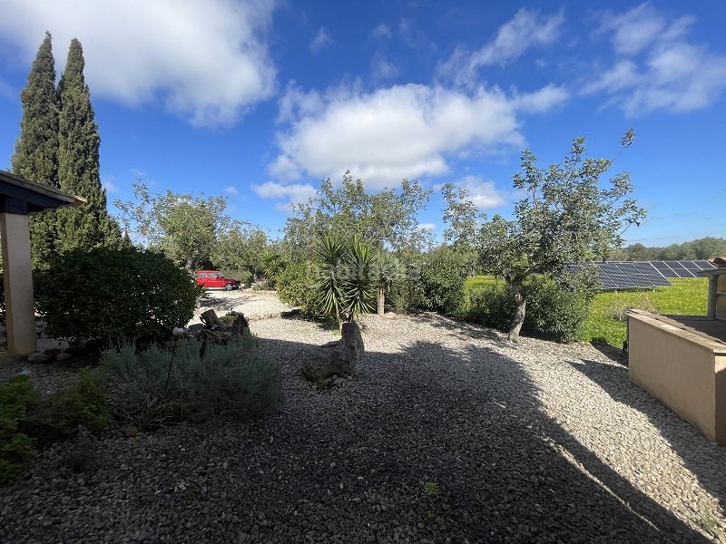 Foto ccba4b76-e915-4f8b-9eff-ca0ebdb61906. Chalet with fireplace heating parking pool in Porreres