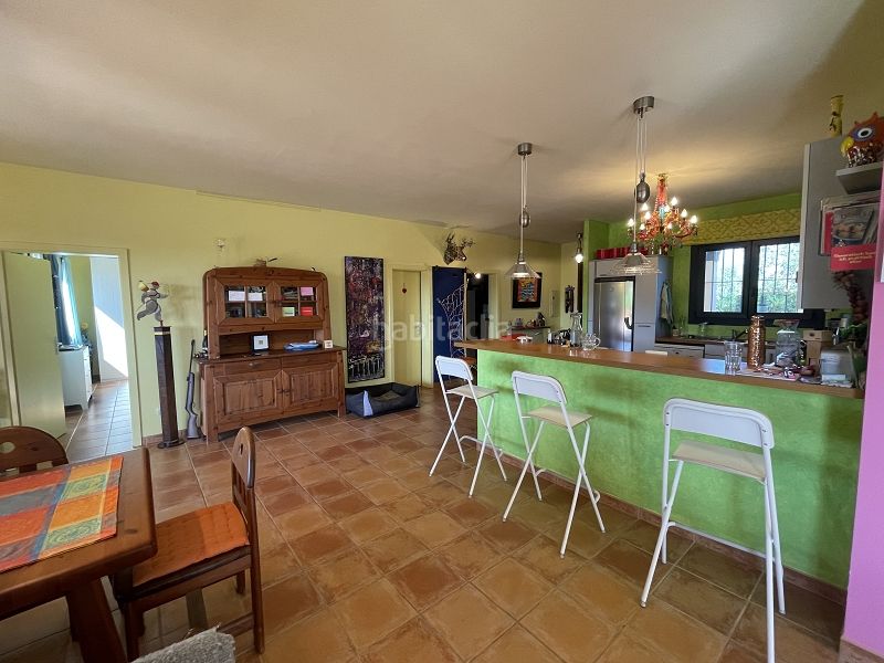 Foto ec5db692-bd62-4d0d-a2c5-275ce2611a87. Chalet with fireplace heating parking pool in Porreres