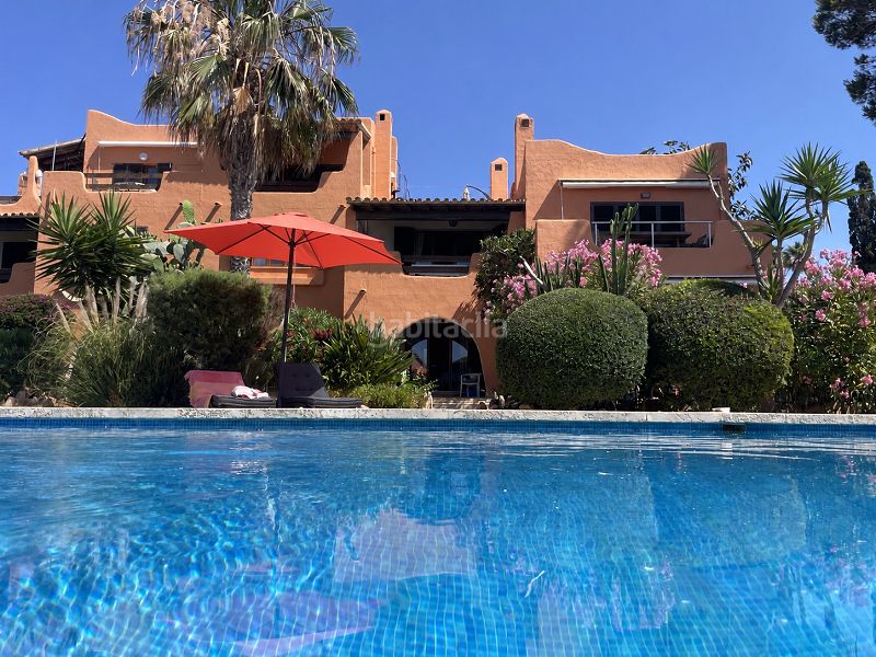 Foto e0bed91f-ba8e-42ca-9b56-99266efdafb8. Casa adossada amb xemeneia calefacció aparcament piscina a Llucmajor
