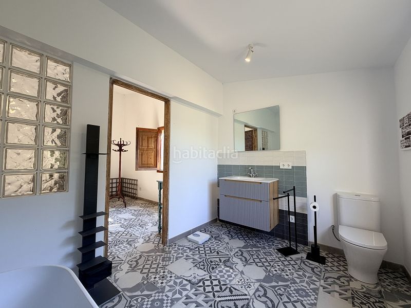 Foto f94143ab-d6d3-4bda-b0fb-63a260145850. Xalet amb xemeneia aparcament a Llucmajor interior Llucmajor