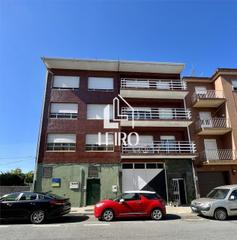 Edifici a Cuntis. Oportunidad de inversión de 3 viviendas y bajo comercial en cunt
