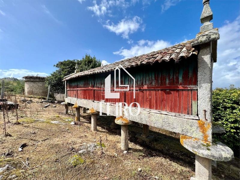 Foto 84eaa036-aa10-43df-9659-0beab0dee93f. Casa  señorial para restaurar en Sobradelo Vilagarcía de Arousa