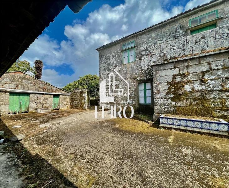 Foto f918e1db-6e70-410a-91e0-07b3bd7b6c04. Casa  señorial para restaurar en Sobradelo Vilagarcía de Arousa