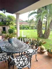 Casa a Parroquias de Santiago. Vivienda unifamiliar con terreno - boqueixón
