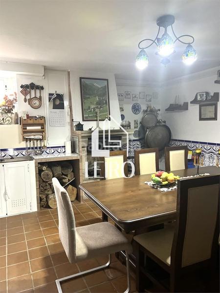 Foto f9831df2-77a0-4b60-b5a9-b78c818d28cb. Haus mit parking in Parroquias de Santiago Santiago de Compostela