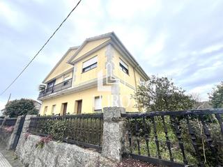 Casa a Cea. Casa en venta con 3000 m2 de terreno con 2 viviendas independien