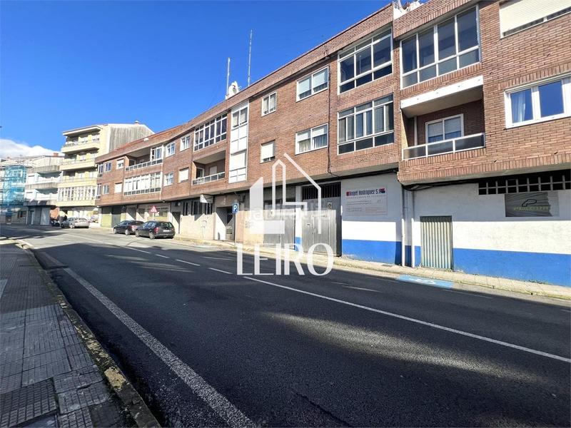 Foto ff680354-45e3-451f-9aa6-aab26d53c6a6. Aparcament cotxe a Cornazo Vilagarcía de Arousa
