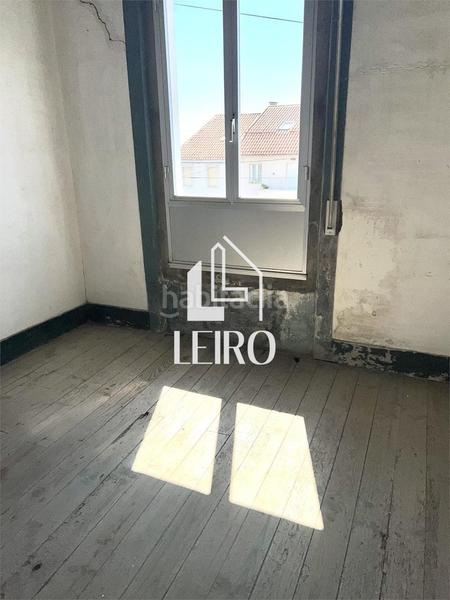 Foto 205714cf-2ee0-4508-92dd-bdfa61a4d6f0. Casa  a reformar con jardín y garaje - en O Carril Vilagarcía de Arousa