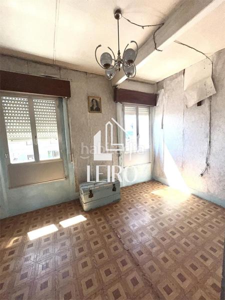 Foto c978543f-f1c3-41b1-9d12-f91ec3164d57. Casa  a reformar con jardín y garaje - en O Carril Vilagarcía de Arousa