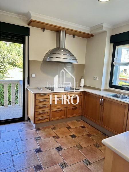 Foto 9e52a67a-e7f2-4b90-b1ba-7950b1aad079. Chalet with fireplace parking pool in Poio