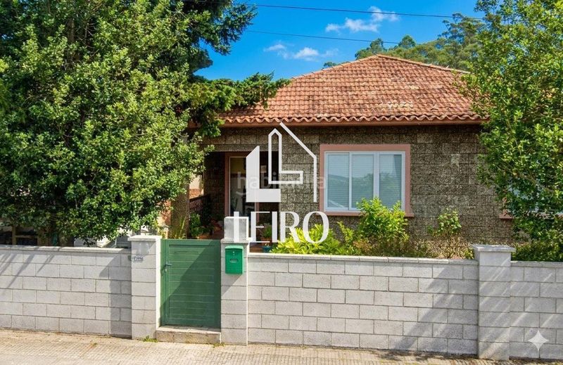 Foto 2c391572-bfa0-4f6f-a947-40726d698dbd. Casa amb aparcament a Cambados