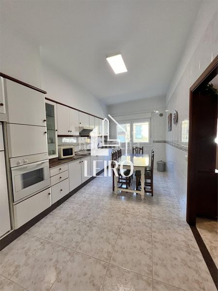 Foto f6167410-2dee-4483-9d12-a1e9aeaaeec6. Maison avec cheminée dans Boiro