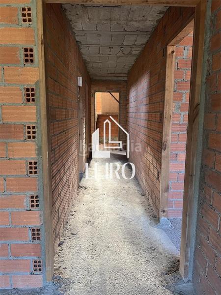 Foto 7ffc6ccf-633d-41d4-baa8-a27c5fce187a. Edificio en Boiro