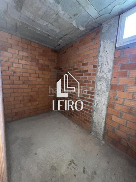 Foto 8e503ab8-d21e-4ebb-a4ba-9860e6a4c62f. Edificio en Boiro