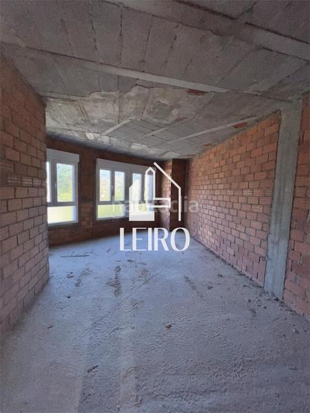 Foto a56dc214-bfb2-4474-8733-714b1c8dc08f. Edificio en Boiro