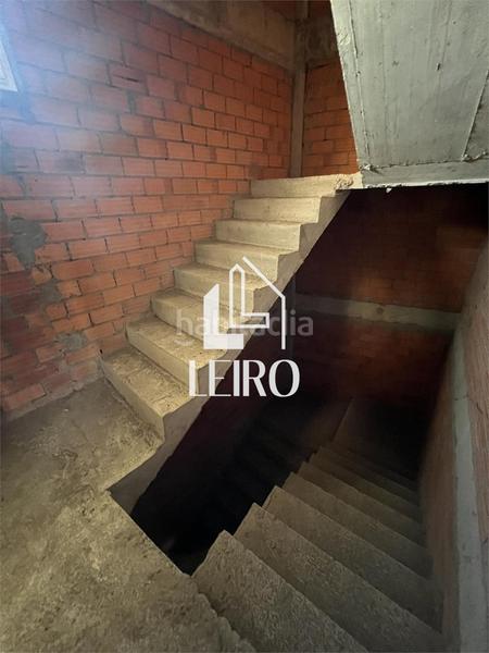 Foto bf2cca55-8a27-44ee-93d6-26fc550244a0. Edificio en Boiro