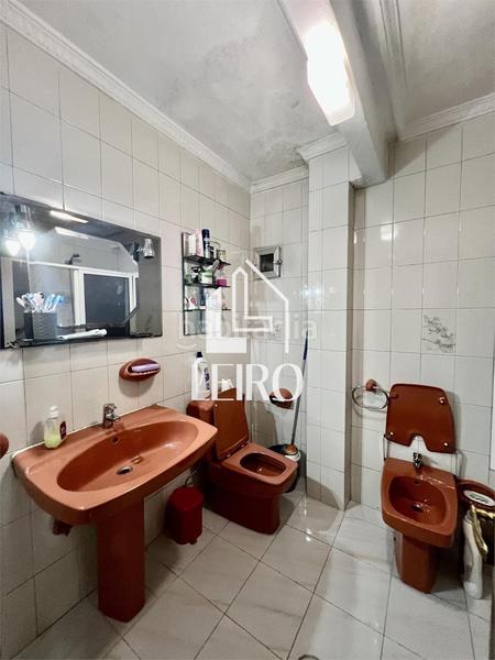 Foto 652f2ca2-5ff3-453b-aaf3-8b1fc207a845. Piso  de 4 dormitorios con terraza céntrico en Vilagarcía de Arousa