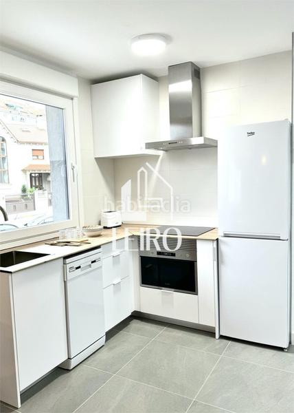 Foto 56957add-4c5b-4385-a955-4923a6ff0850. Apartamento  amueblado con garaje y trastero en Vilagarcía de Arousa
